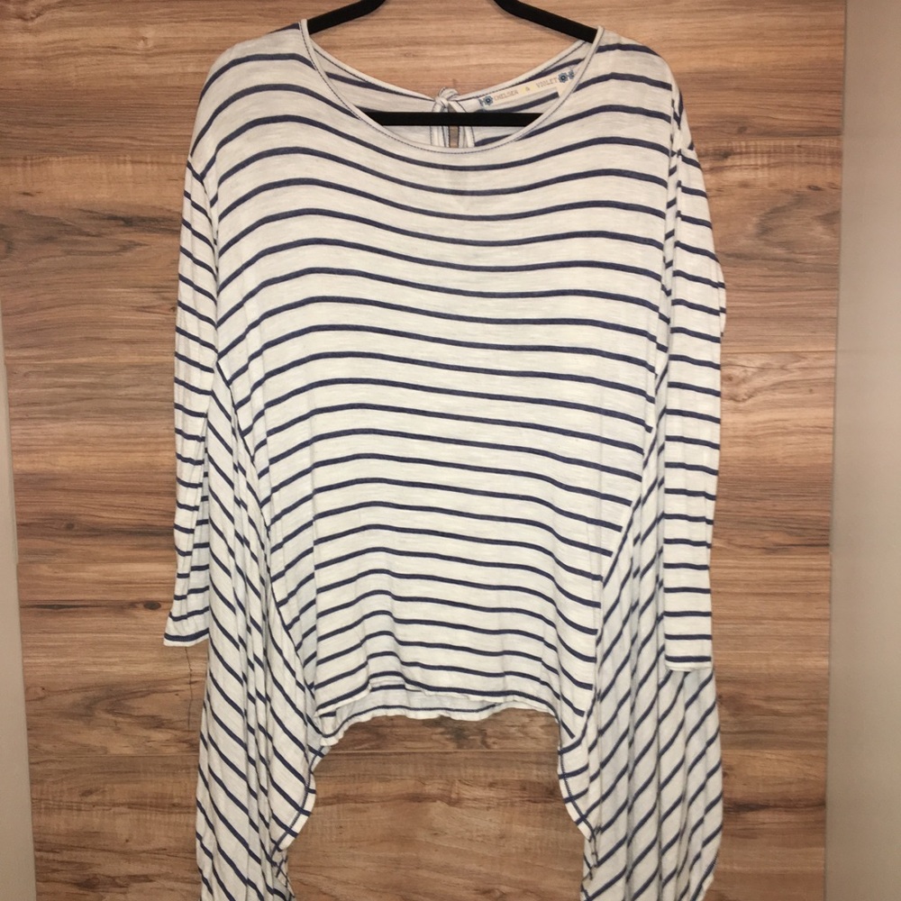 Size Small Navy and White striped Top!